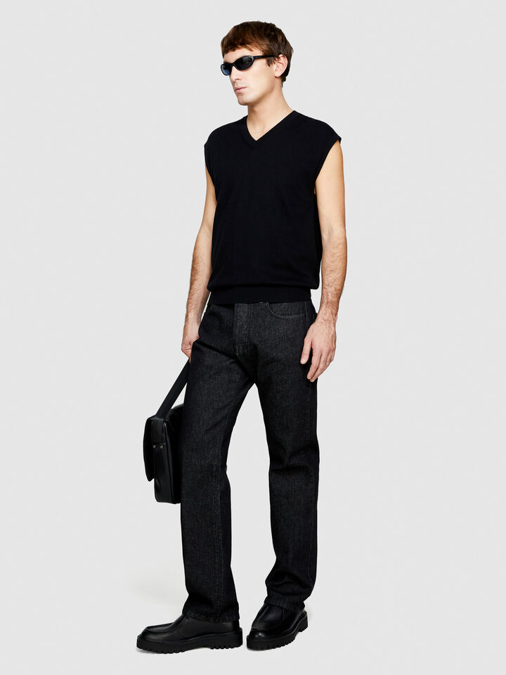 Knit vests - men's v-neck sweaters - Black | Sisley image number 2